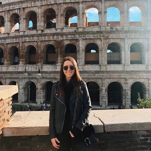 Meet your Posher, Abigail